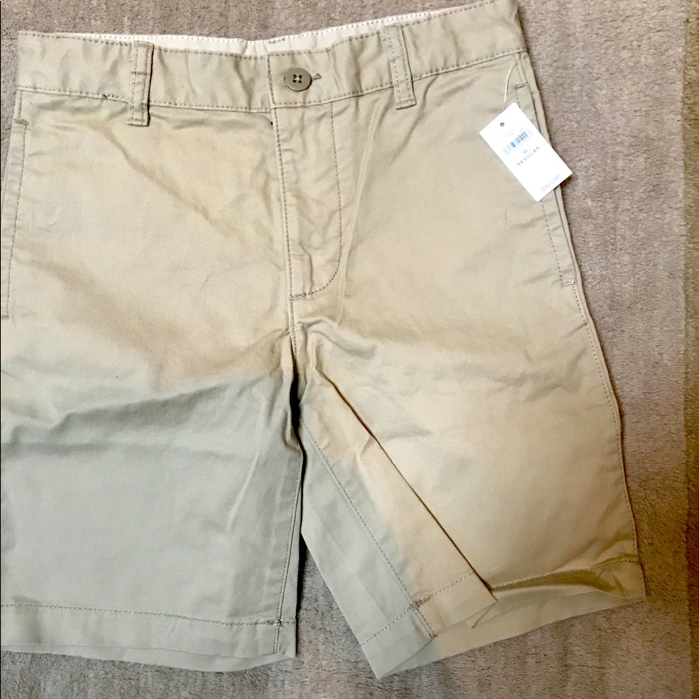 Gap brand new khaki shorts